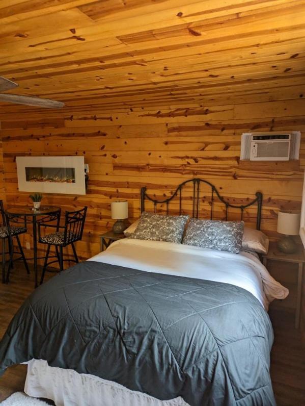 Hotel Red Barn Retreat à North Fork Extérieur photo