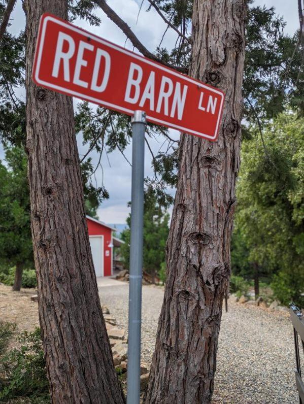 Hotel Red Barn Retreat à North Fork Extérieur photo