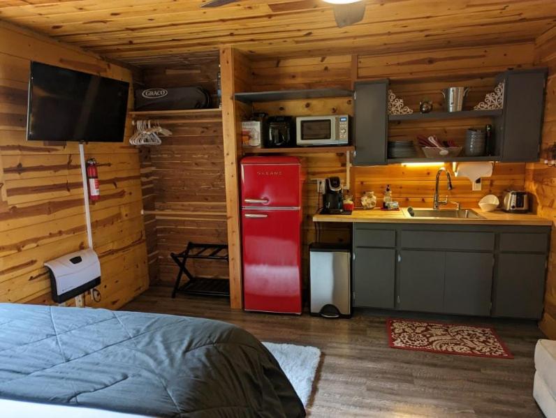 Hotel Red Barn Retreat à North Fork Extérieur photo